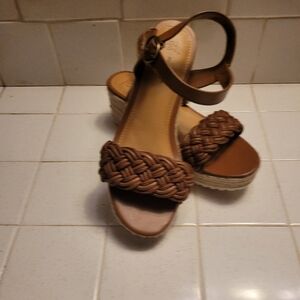 Time and Tru sandals